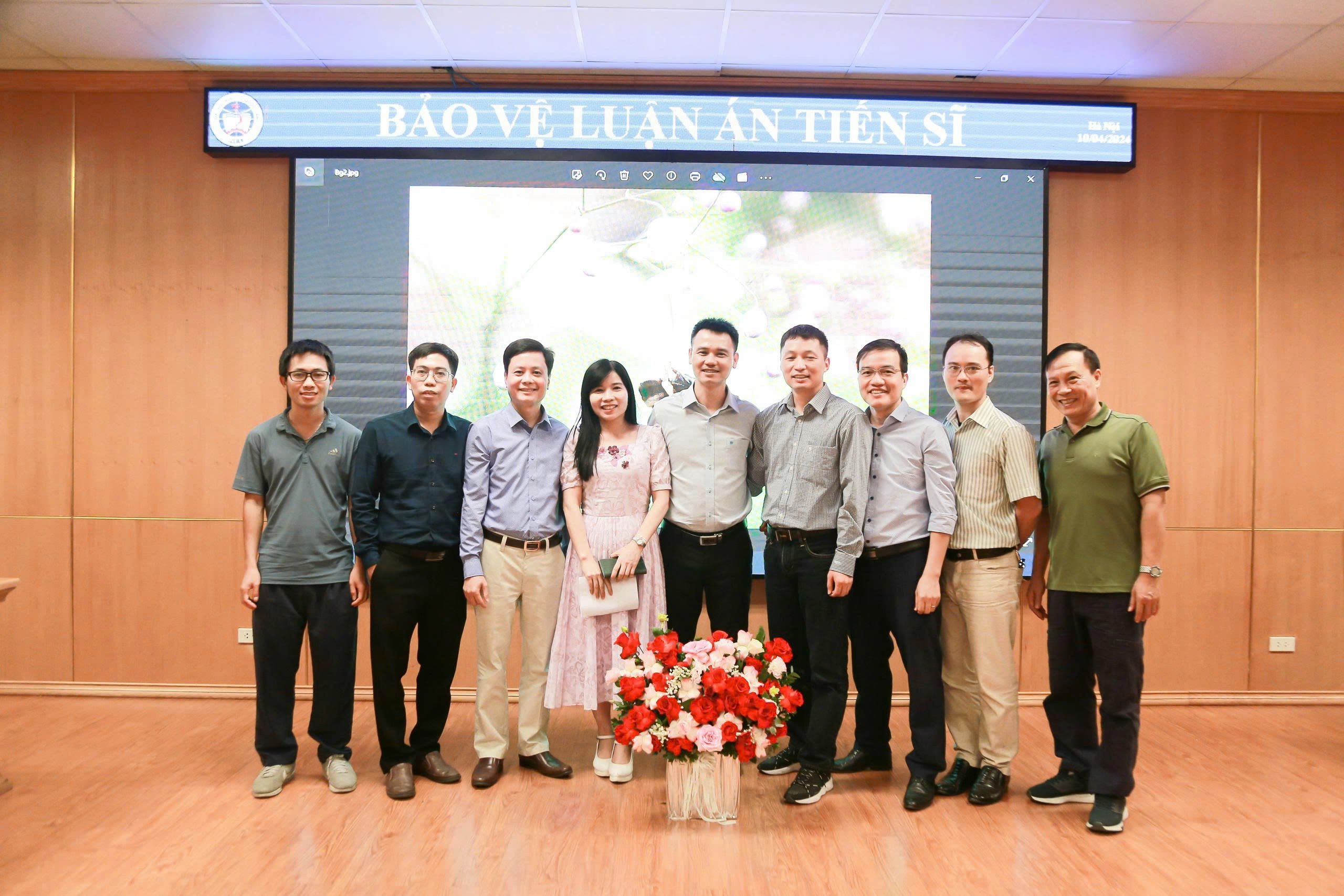 Chúc mừng NCS Bùi Quốc Hoàn bảo vệ thành công luận án tiến sĩ cấp Trường