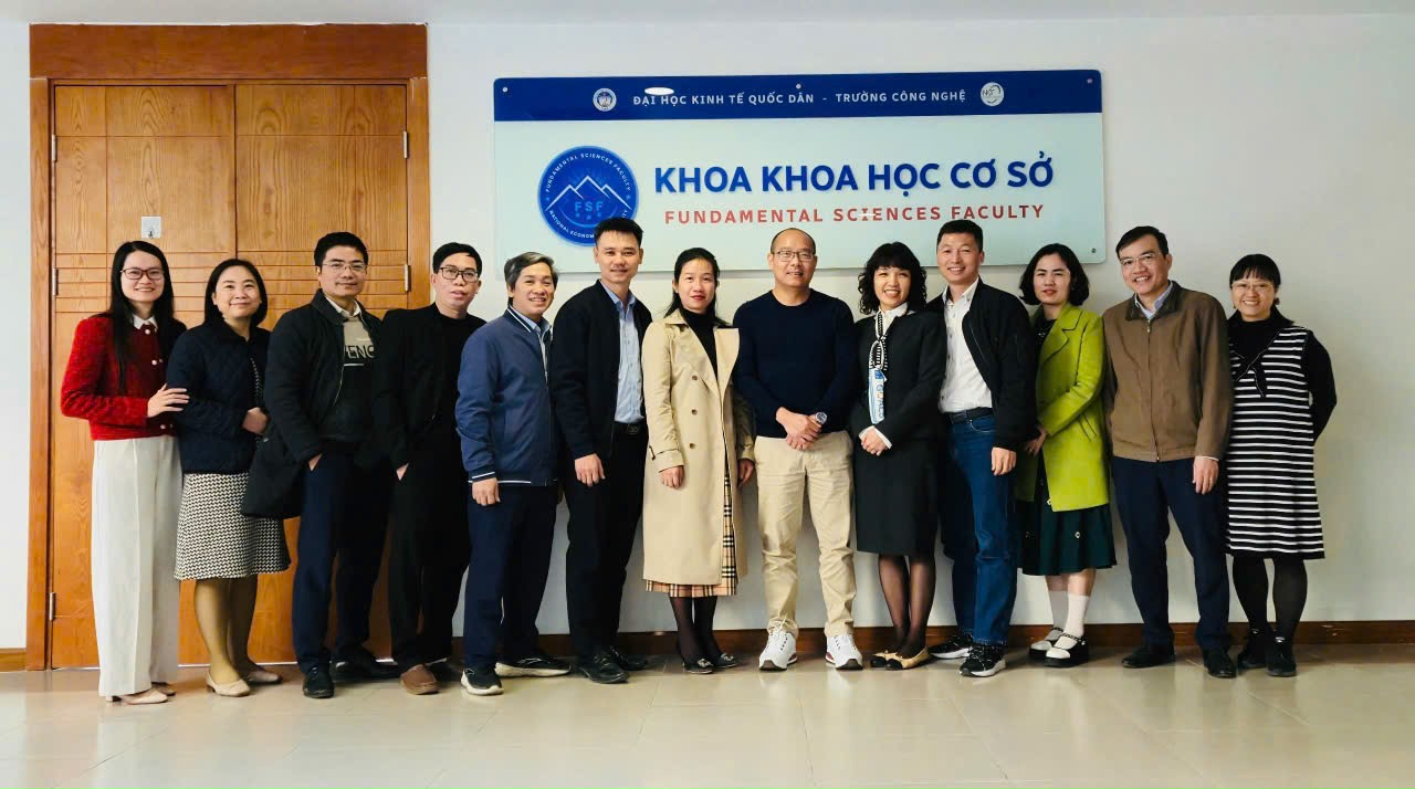 Chuyên gia Đại học Sydney, Australia trao đổi chuyên môn với giảng viên Khoa Khoa học cơ sở
