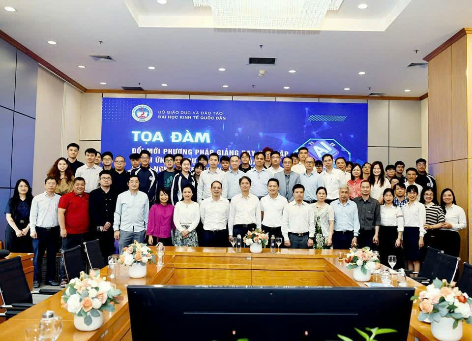 Đại học Kinh tế Quốc dân tổ chức toạ đàm “Đổi mới phương pháp giảng dạy – học tập thích ứng với sự phát triển của công nghệ và trí tuệ nhân tạo”