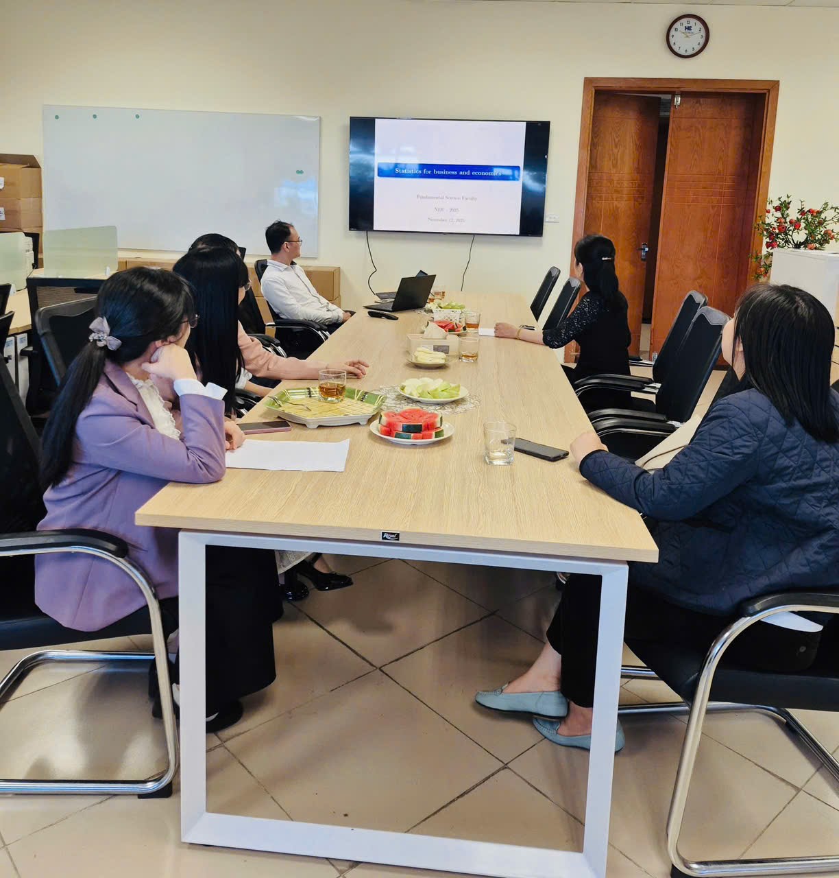 [Seminar] Chuỗi bài giảng Thống kê: Ứng dụng trong Kinh tế và Kinh doanh – Buổi 11: Simple Linear Regression