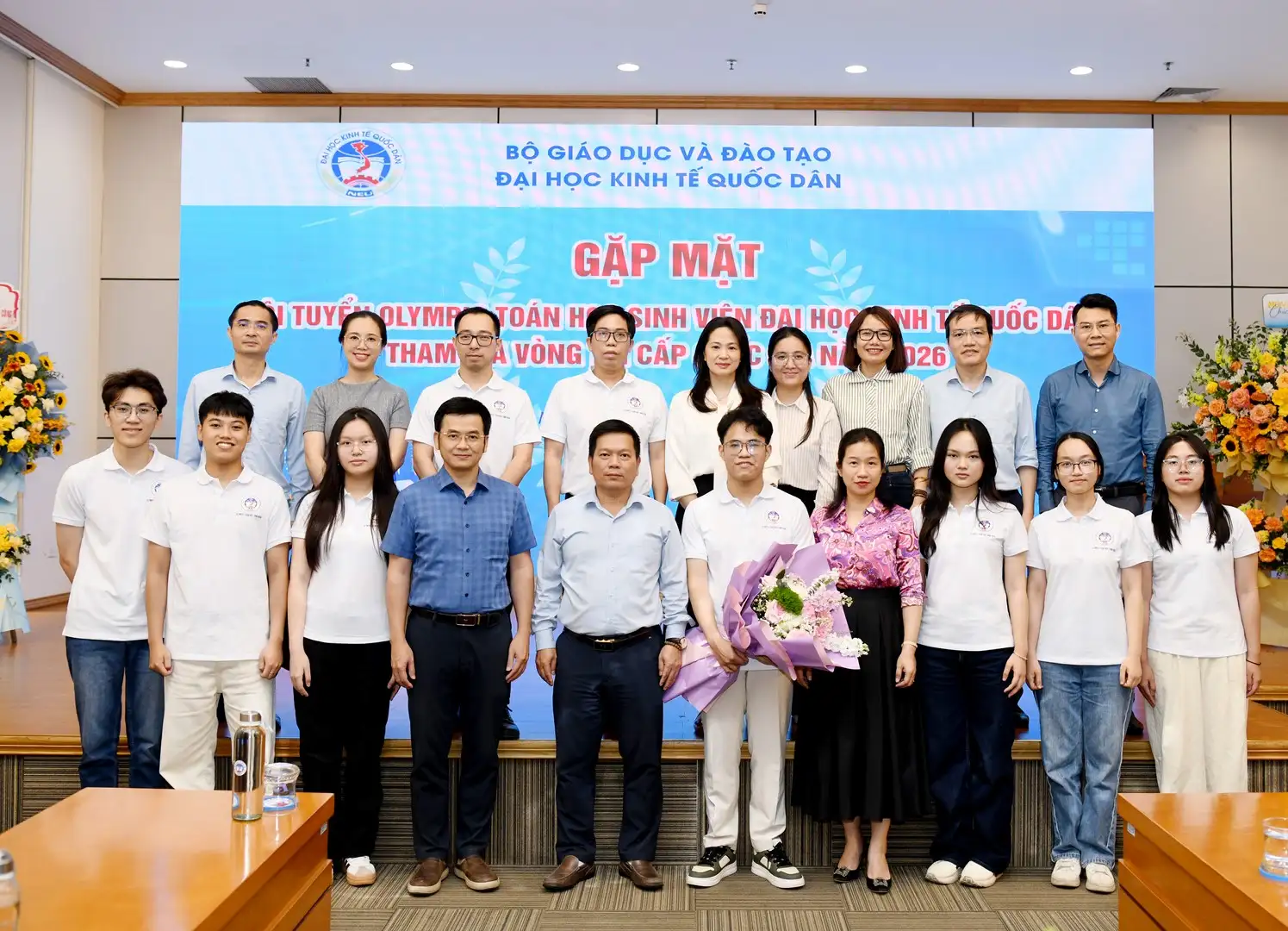 Bài 2: Đội tuyển Olympic Toán học sinh viên NEU sẵn sàng lên đường tham dự kỳ thi Olympic Toán học sinh viên toàn quốc 2026